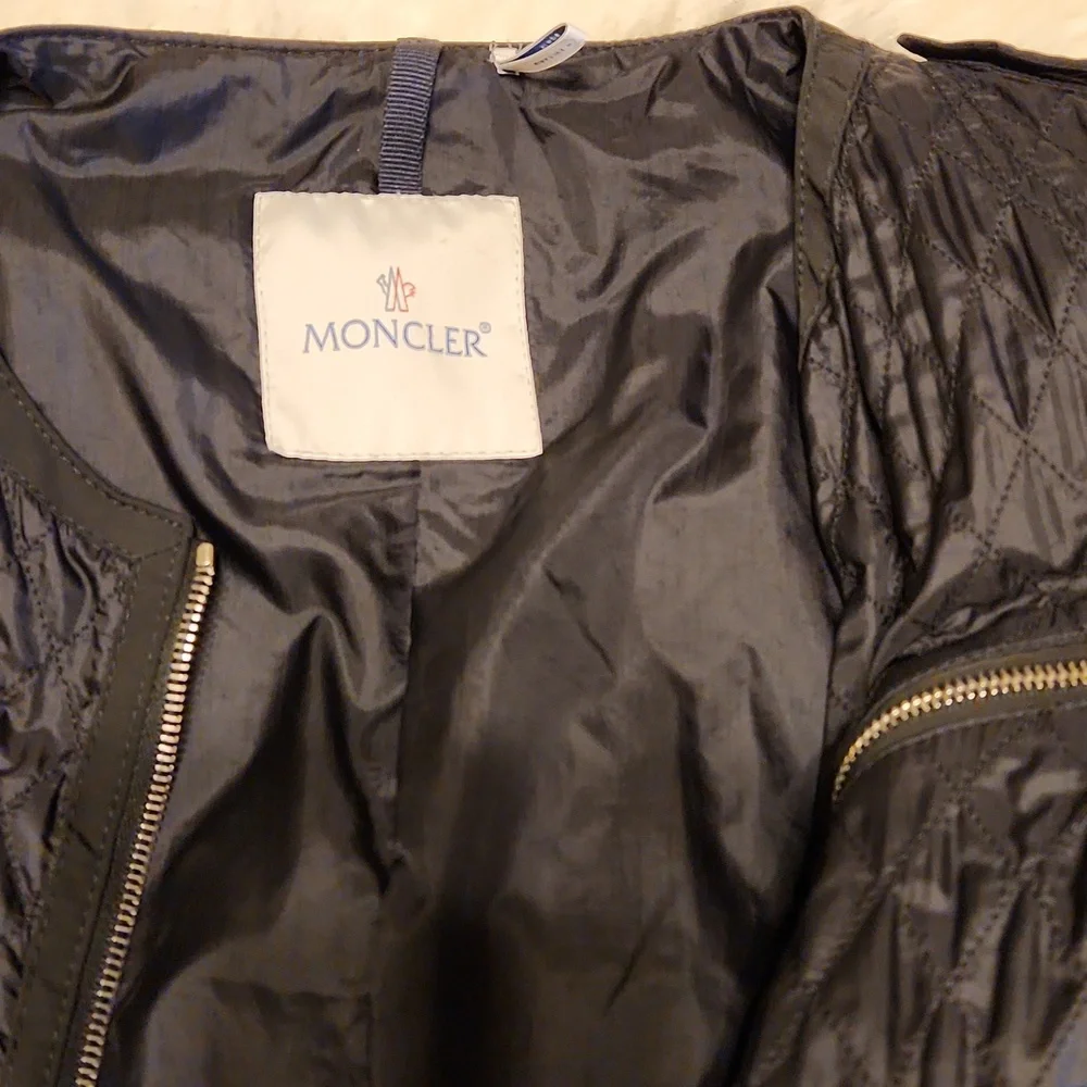 Moncler Women's Lightweight Black Nylon Jacket Size 3 - Picture 8 of 16